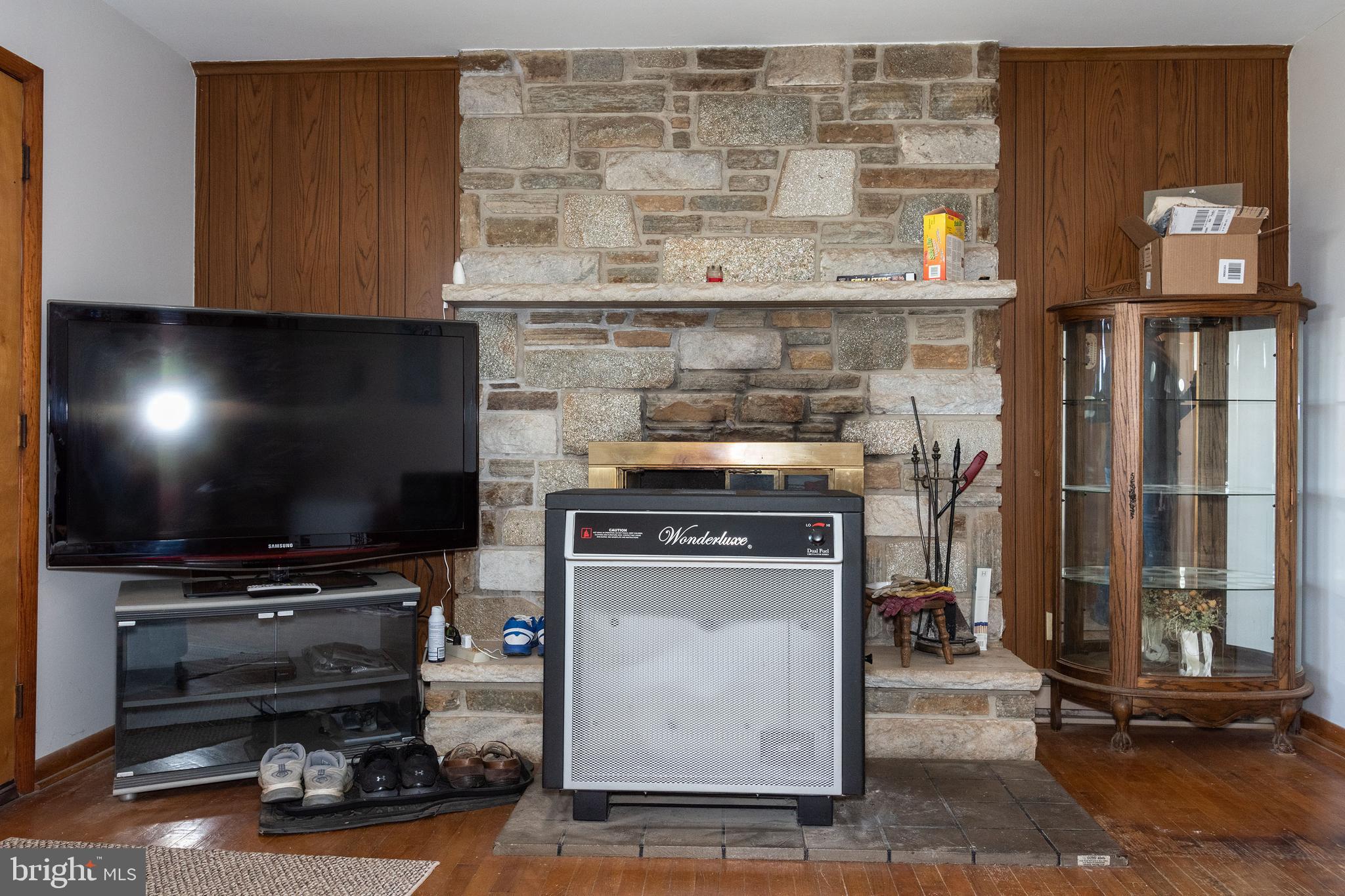 12011 Keymar Road Keymar, MD 21757 - Photo 24 of 32 Main house stone fireplace