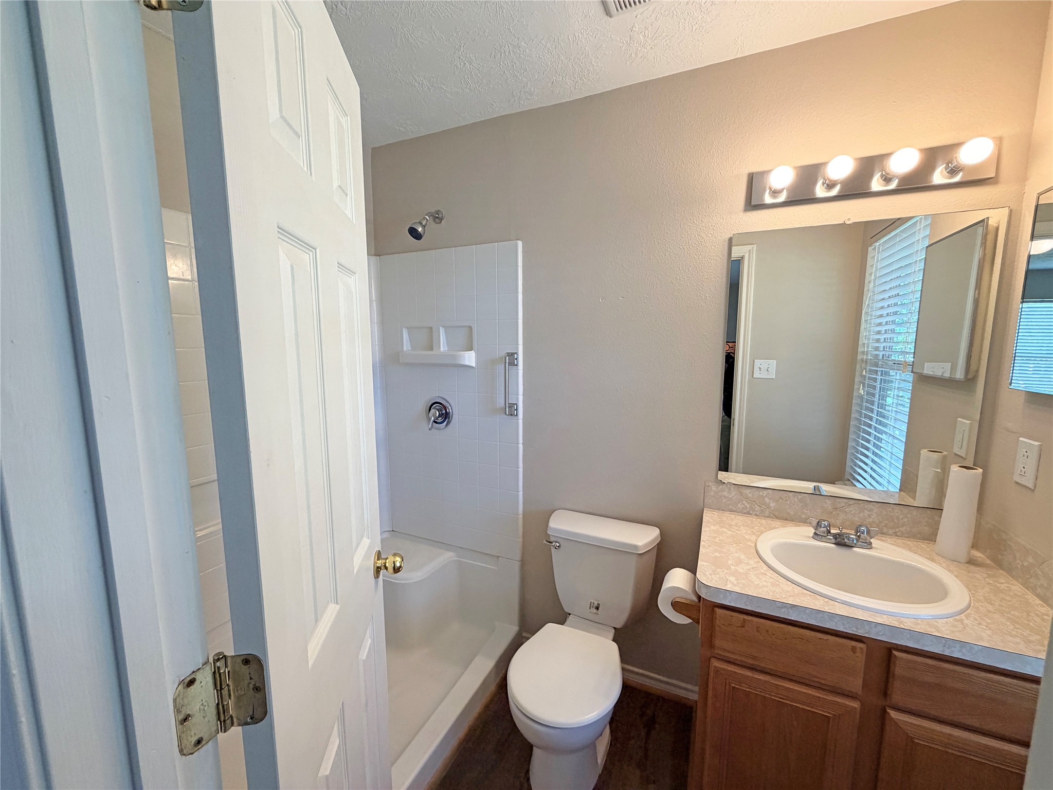 123 Robinson Road Oyster Creek, TX 77541 - Photo 10 of 16