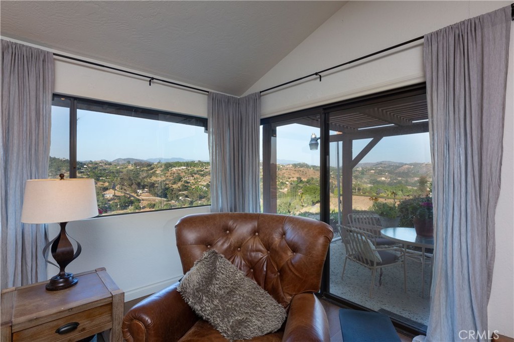 2509 Valerie Drive Fallbrook, CA 92028 - Photo 28 of 70 a living room with furniture and a window