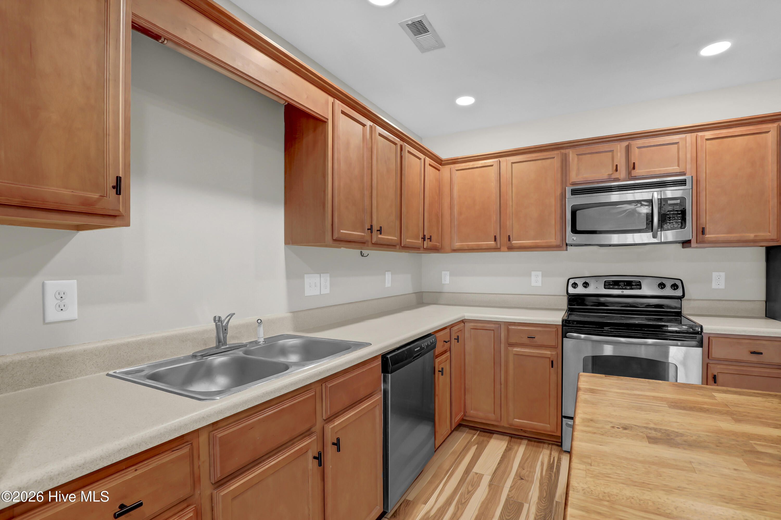 185 Pine Hollow Road Holly Ridge, NC 28445 - Photo 9 of 27 9