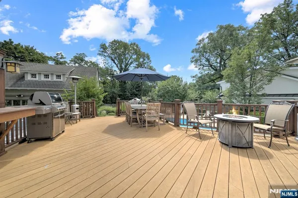 $2,495,000 | 108 Maplewood Avenue, Maplewood, NJ 07040