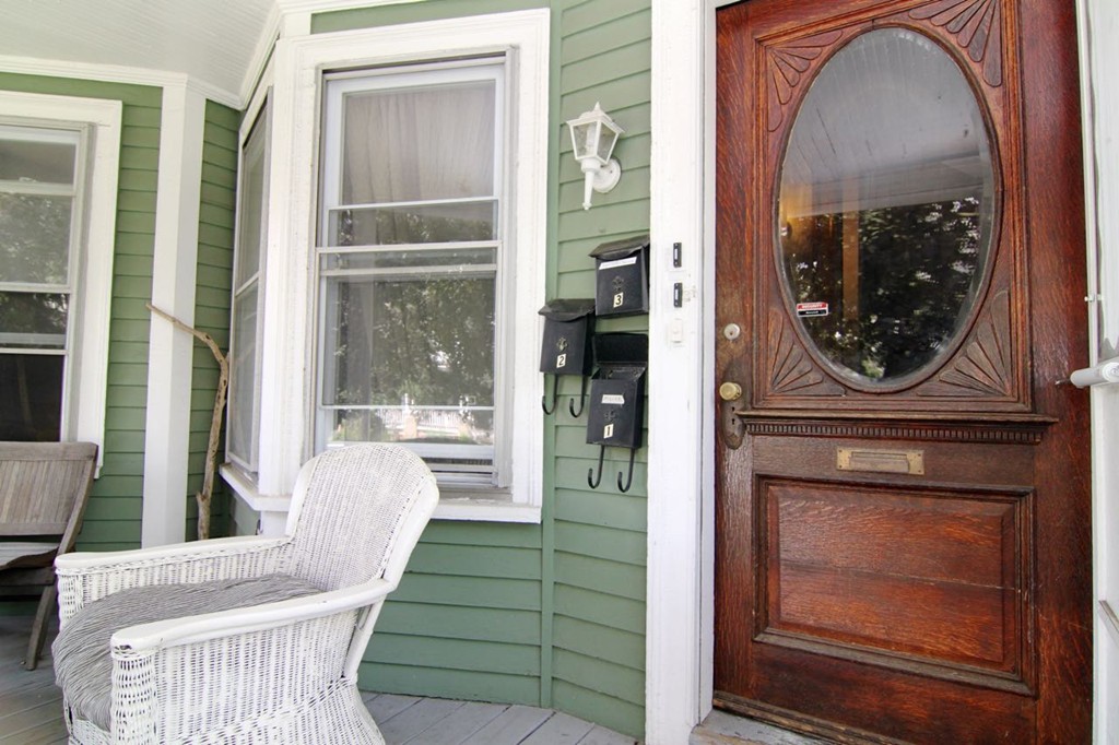 98 Highland Road Somerville, MA 02144 - Photo 4 of 29 Gallery Image 4