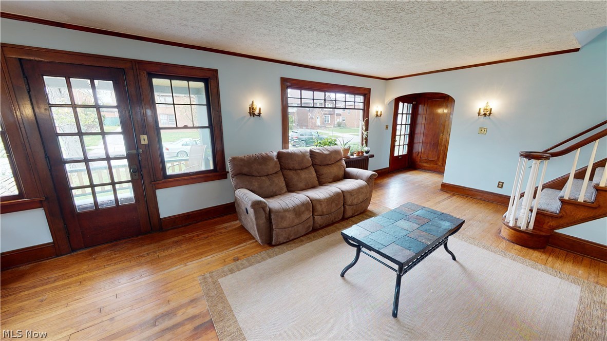 1499 Genesee Road South Euclid, OH 44121 - Photo 3 of 17
