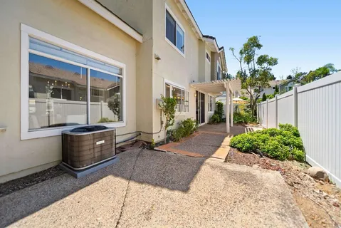 $1,195,000 | 12144 Carrollton Square, San Diego, CA 92128
