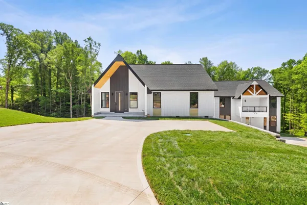 $300,000 | 17 Lee Haven Court, Greenville, SC 29611