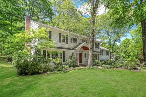 $1,699,999 | 122 Valley View Road, Chappaqua, NY 10514