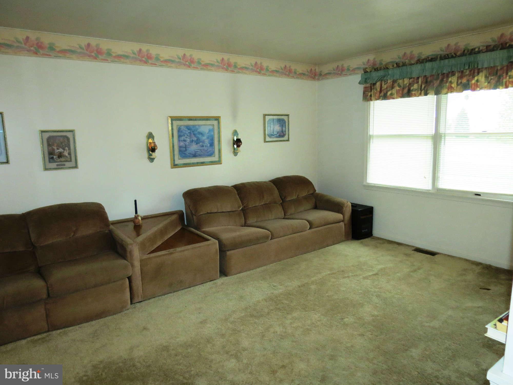 1188 Stone Road Westminster, MD 21158 - Photo 2 of 27 Living Room