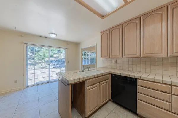 $4,450 | 17967 Berta Canyon Road, Salinas, CA 93907