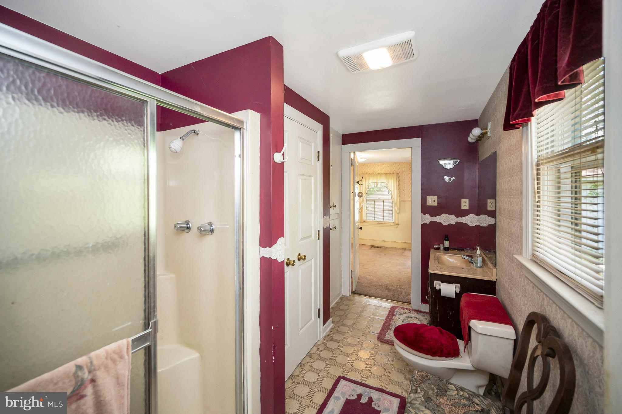 1385 Willis Proffitt Road Mineral, VA 23117 - Photo 35 of 46 Main level bathroom