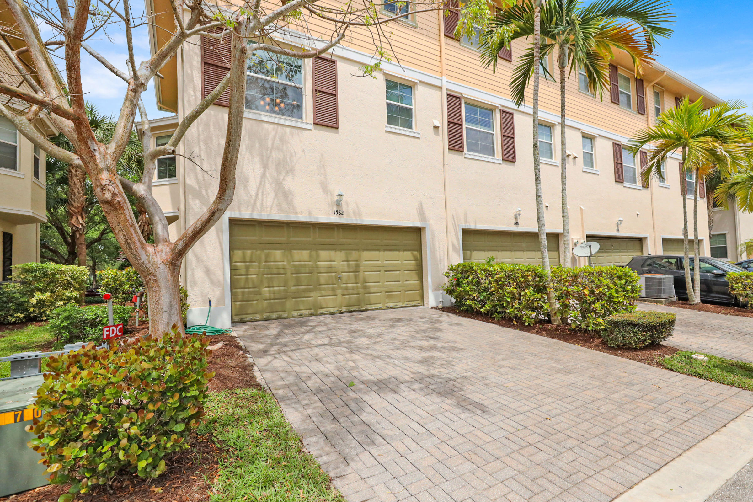 1582 Grande Cull Way Jupiter, FL 33458 - Photo 36 of 75 2 Car Garage