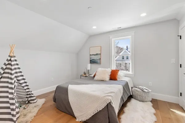 $1,050,000 | 227 Highland Avenue, Unit 3, Somerville, MA 02143