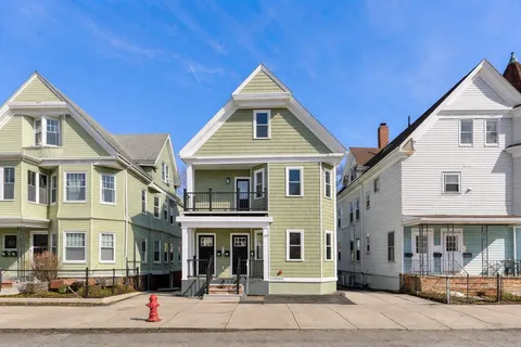 $1,050,000 | 227 Highland Avenue, Unit C, Somerville, MA 02143