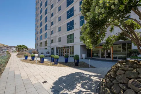 $3,400 | 1 Mandalay Place, Unit 905, South San Francisco, CA 94080