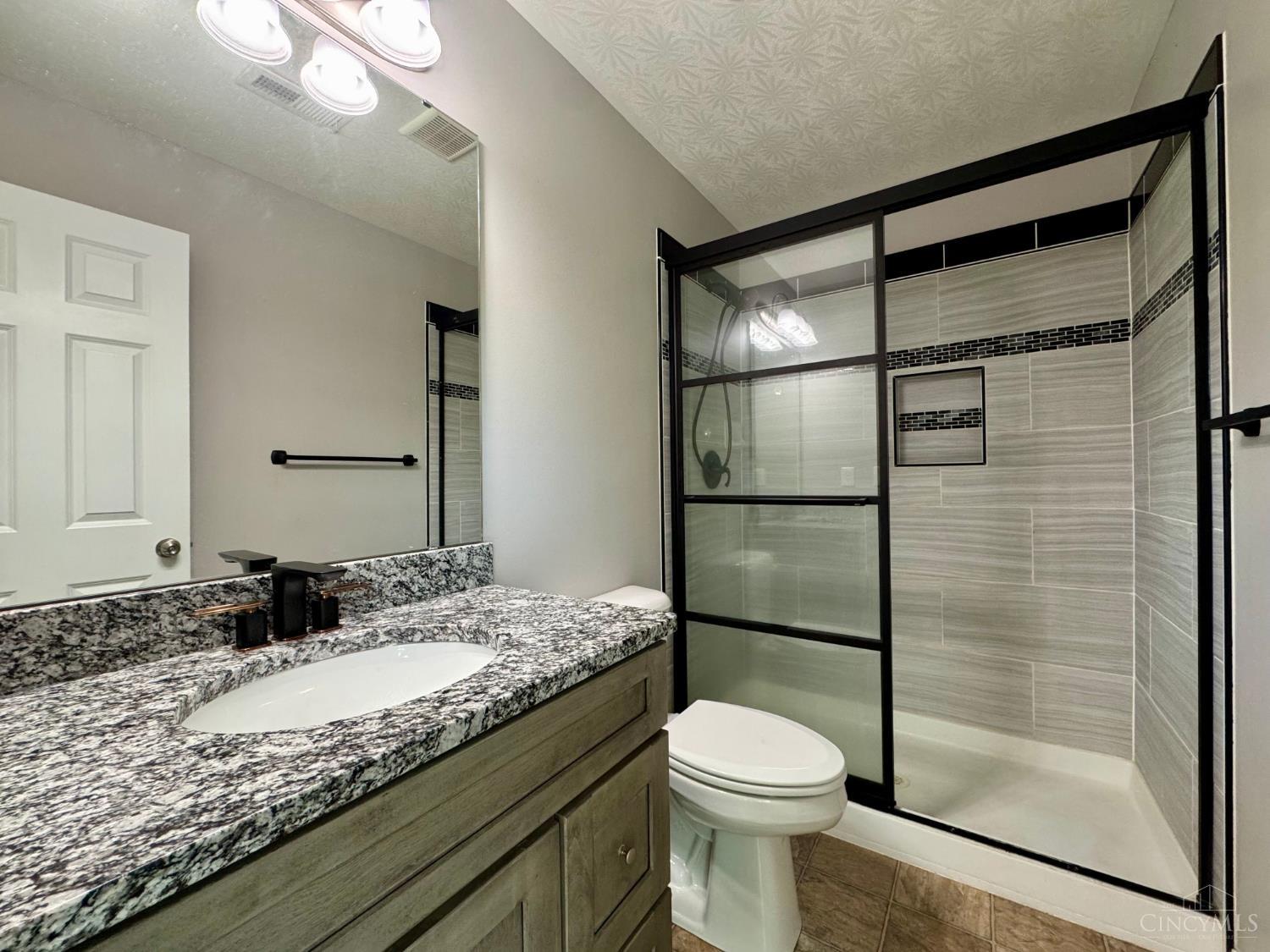 7448 Locust View Lane Cincinnati, OH 45239 - Photo 26 of 44
