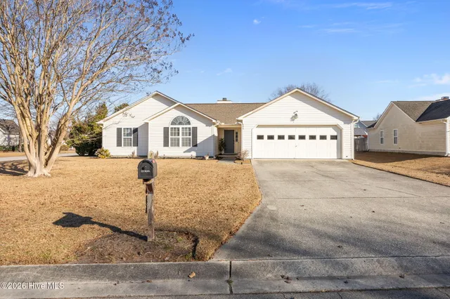 $365,000 | 806 Valley Forge Court, Wilmington, NC 28411