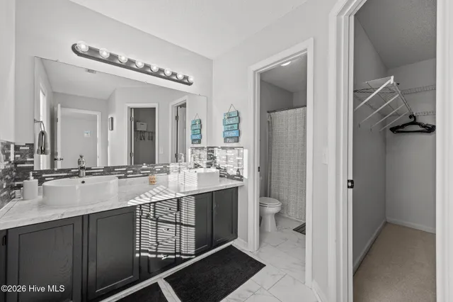 $365,000 | 806 Valley Forge Court, Wilmington, NC 28411