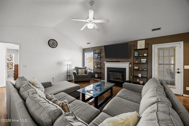 $365,000 | 806 Valley Forge Court, Wilmington, NC 28411