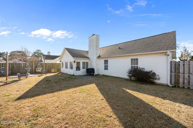 $365,000 | 806 Valley Forge Court, Wilmington, NC 28411