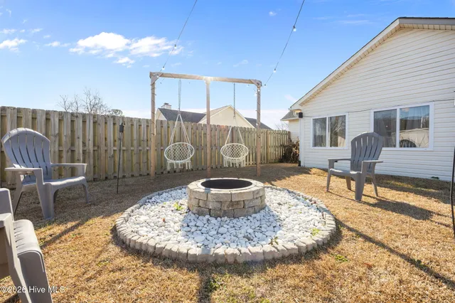 $365,000 | 806 Valley Forge Court, Wilmington, NC 28411