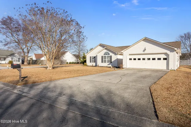 $365,000 | 806 Valley Forge Court, Wilmington, NC 28411