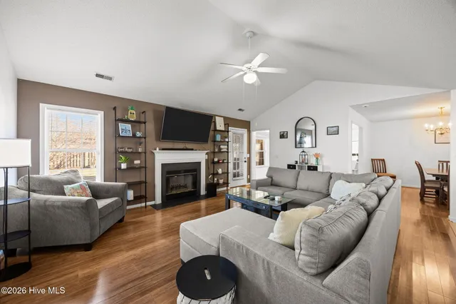 $365,000 | 806 Valley Forge Court, Wilmington, NC 28411