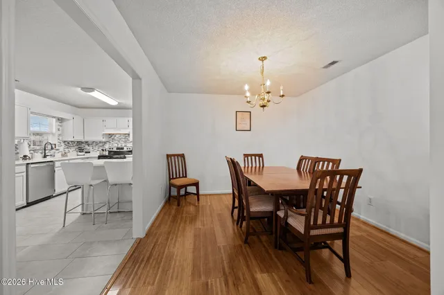 $365,000 | 806 Valley Forge Court, Wilmington, NC 28411