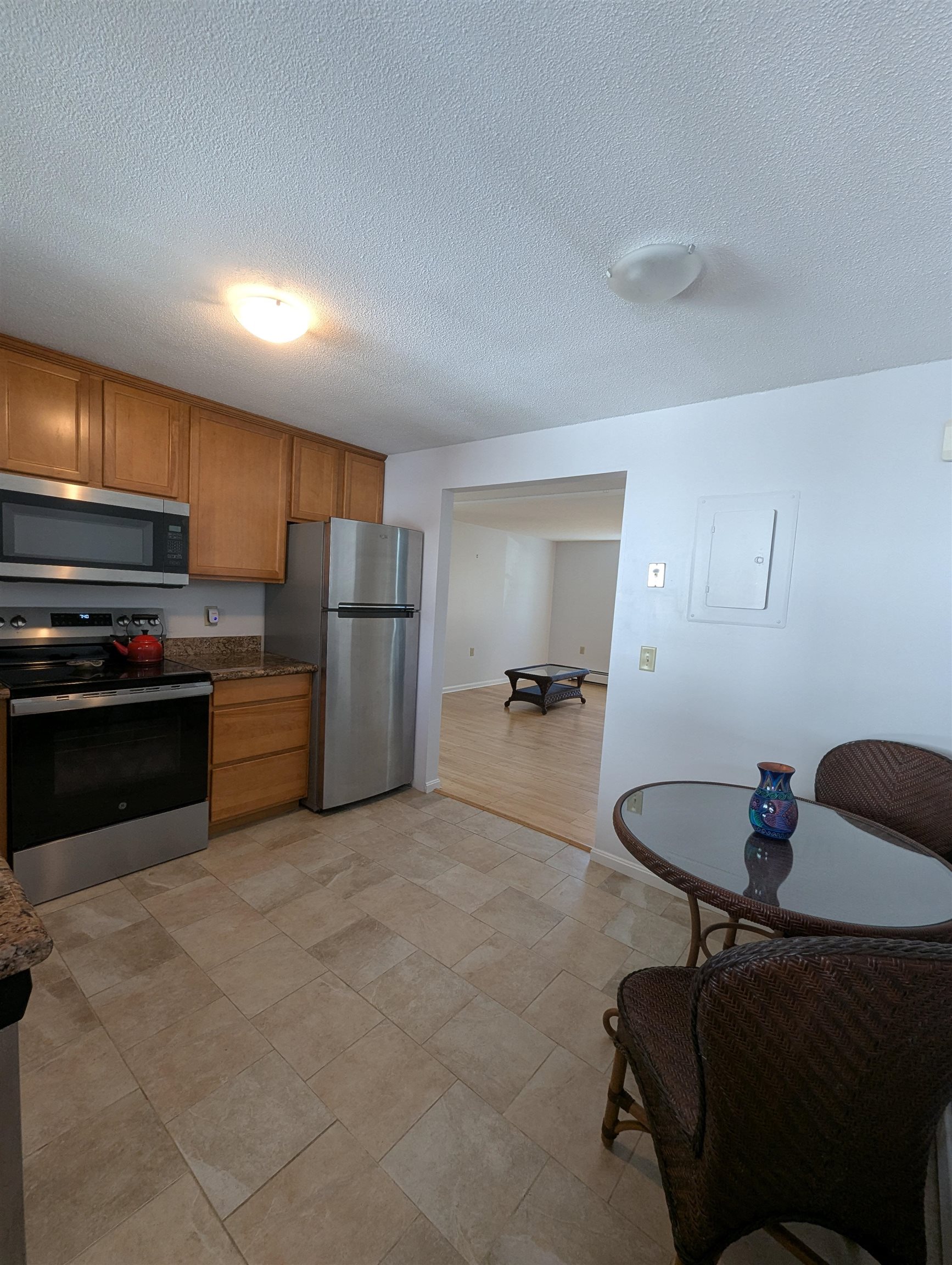 471 High Street, Unit 4 Hampton, NH 03842 - Photo 5 of 24