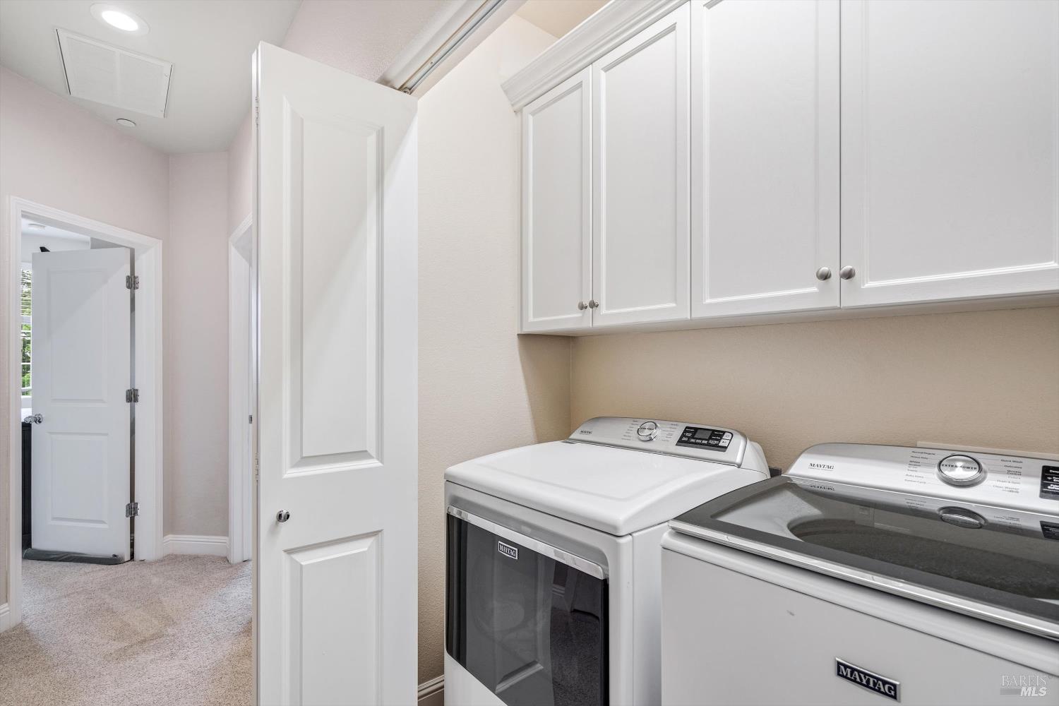 2084 Cooper Drive Santa Rosa, CA 95404 - Photo 16 of 37 2 yr old washer and dryer included