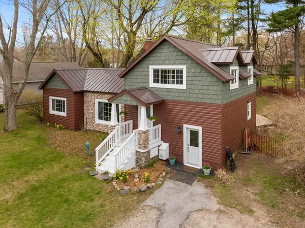 $525,000 | 657 Crystal Avenue, Frankfort, MI 49635