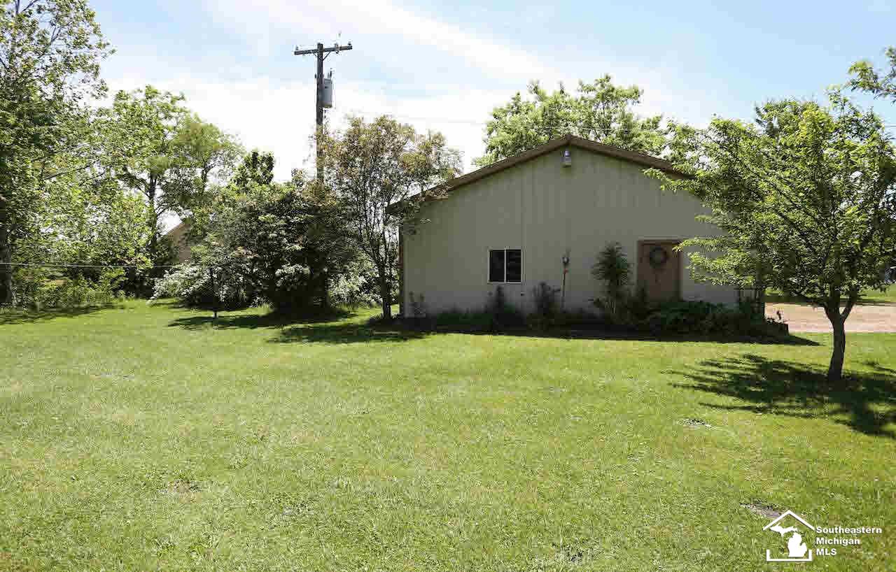 1600 Plank Road Dundee, MI 48131 - Photo 19 of 19 21171750-18.JPG