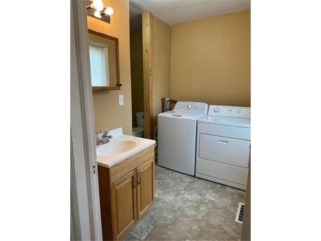 91 6th Street Windom, MN 56101 - Photo 7 of 17