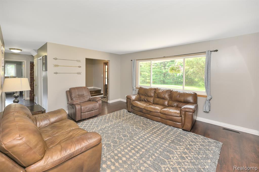 6350 Shappie Road Clarkston, MI 48348 - Photo 6 of 18
