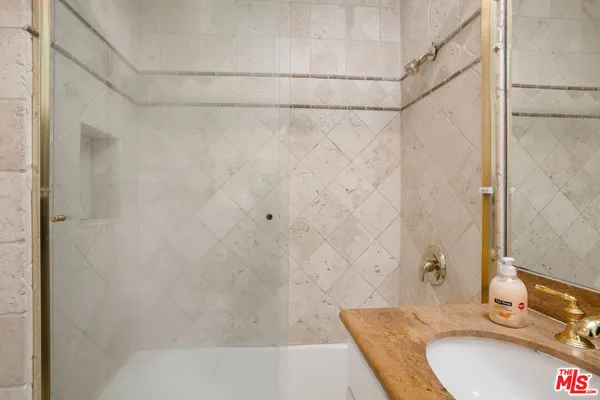 $4,950 | 2101 Ocean Avenue, Unit 3, Santa Monica, CA 90405