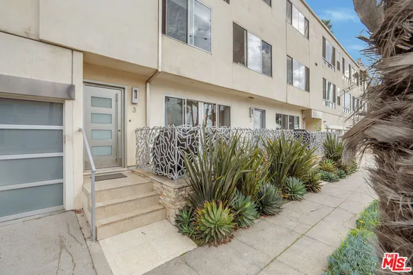 $4,950 | 2101 Ocean Avenue, Unit 3, Santa Monica, CA 90405