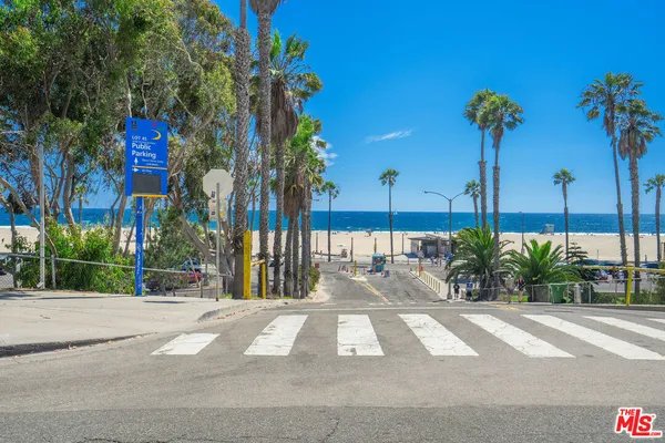 $4,950 | 2101 Ocean Avenue, Unit 3, Santa Monica, CA 90405