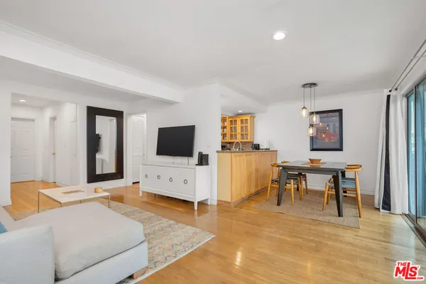 $4,950 | 2101 Ocean Avenue, Unit 3, Santa Monica, CA 90405