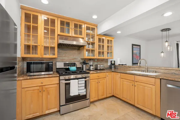 $4,950 | 2101 Ocean Avenue, Unit 3, Santa Monica, CA 90405
