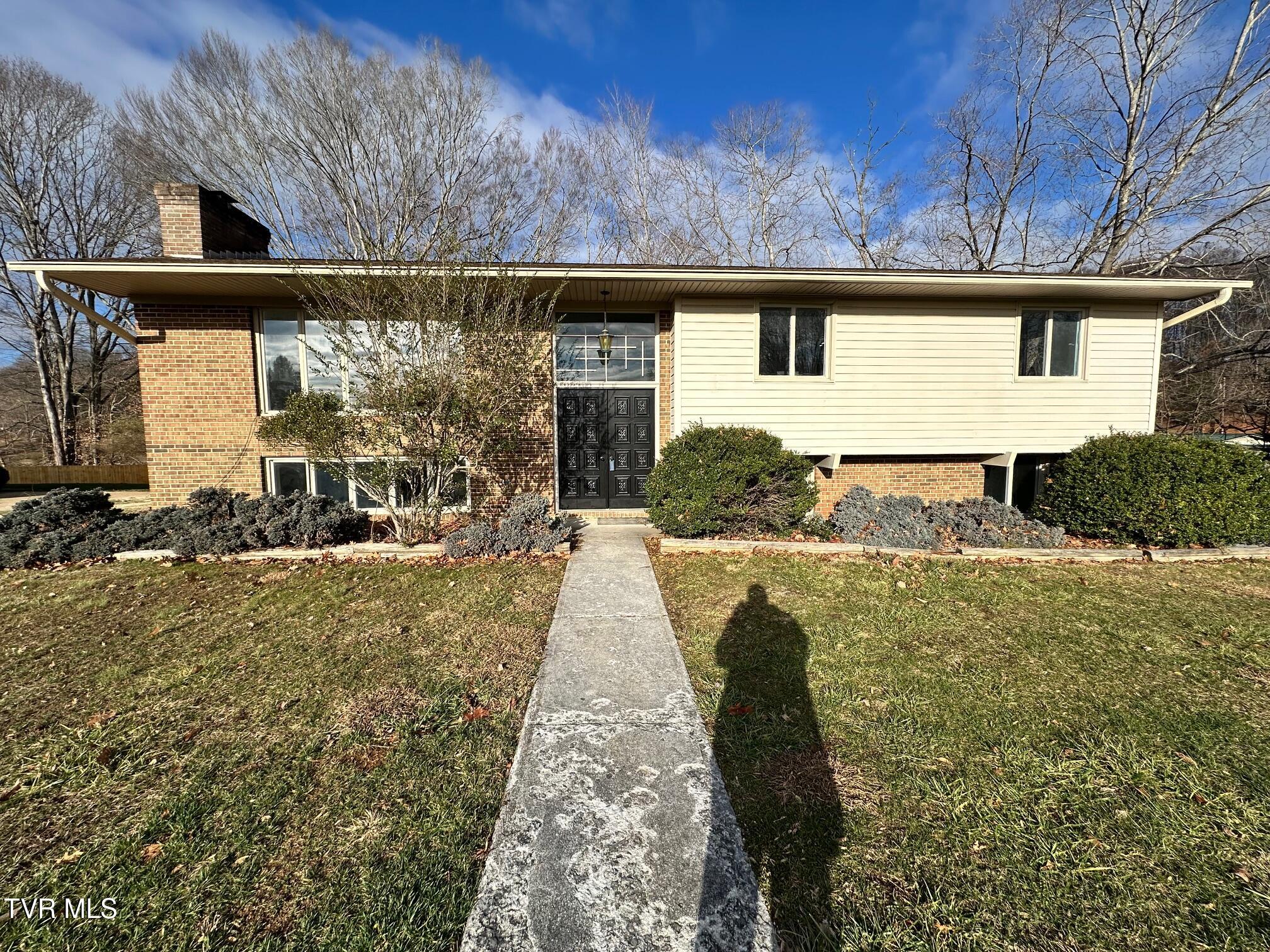 225 Mandan Road Kingsport, TN 37664 - Photo 1 of 126 20