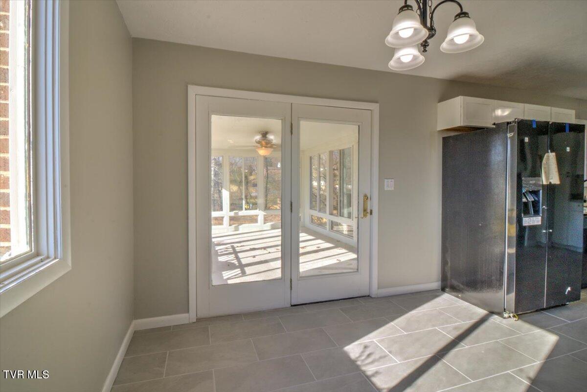 225 Mandan Road Kingsport, TN 37664 - Photo 14 of 126 015-225_Mandan-103