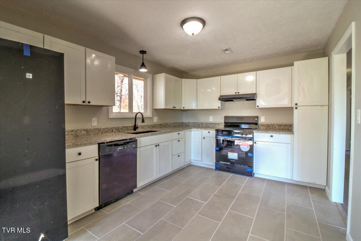225 Mandan Road Kingsport, TN 37664 - Photo 18 of 126 019-225_Mandan-107