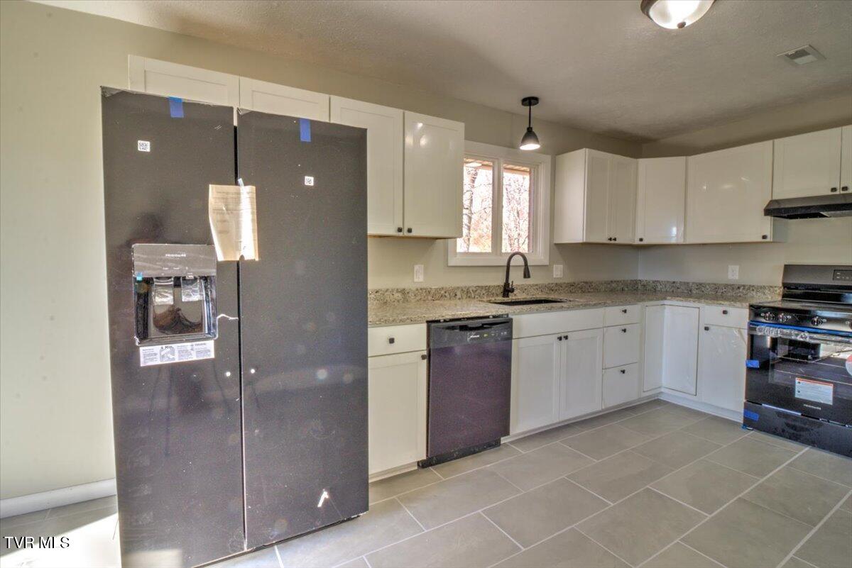 225 Mandan Road Kingsport, TN 37664 - Photo 19 of 126 020-225_Mandan-108
