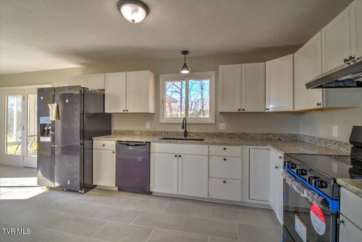 225 Mandan Road Kingsport, TN 37664 - Photo 20 of 126 021-225_Mandan-109