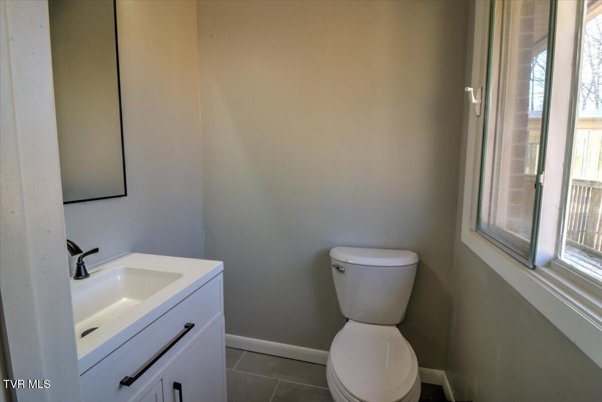 225 Mandan Road Kingsport, TN 37664 - Photo 39 of 126 040-225_Mandan-128