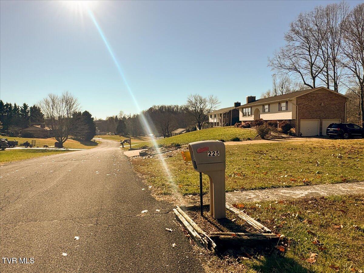 225 Mandan Road Kingsport, TN 37664 - Photo 84 of 126 086-225_Mandan-34