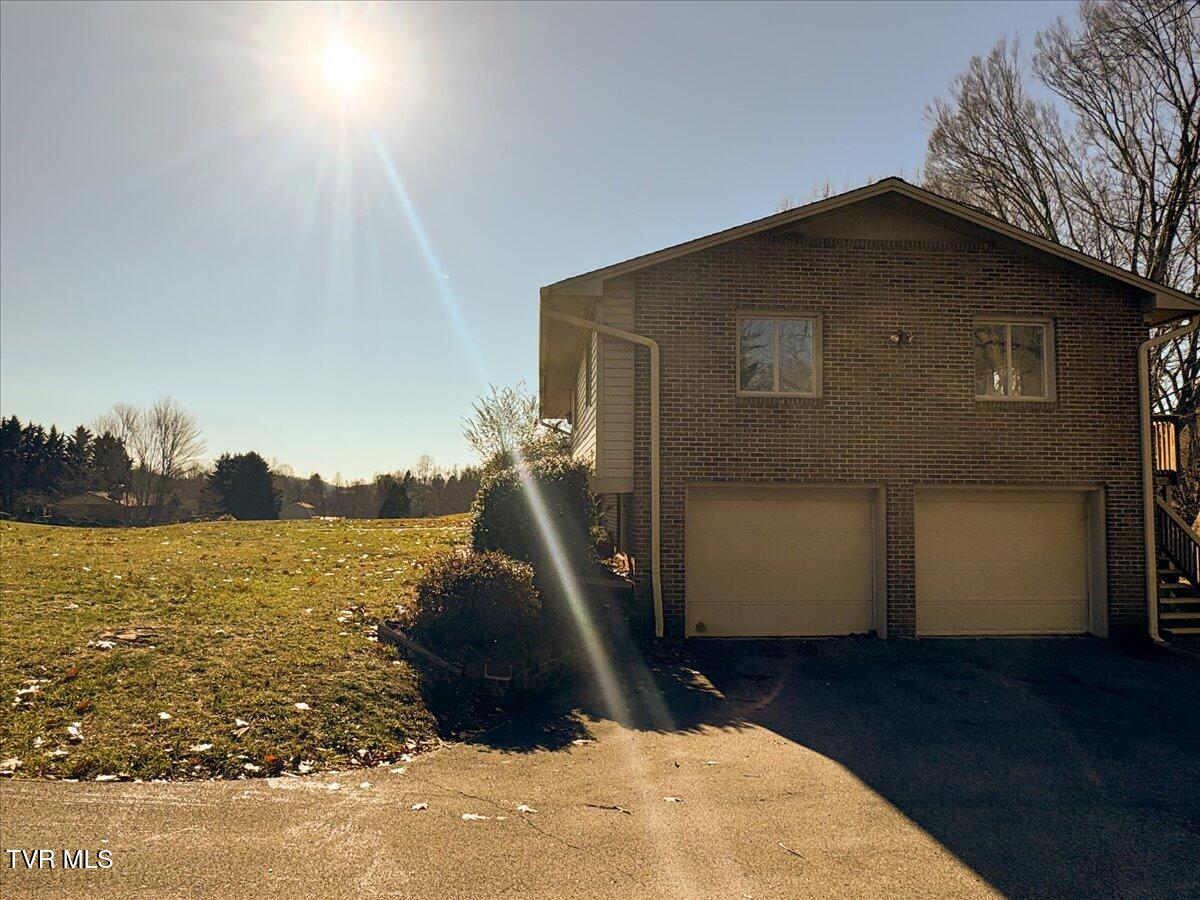 225 Mandan Road Kingsport, TN 37664 - Photo 86 of 126 092-225_Mandan-40