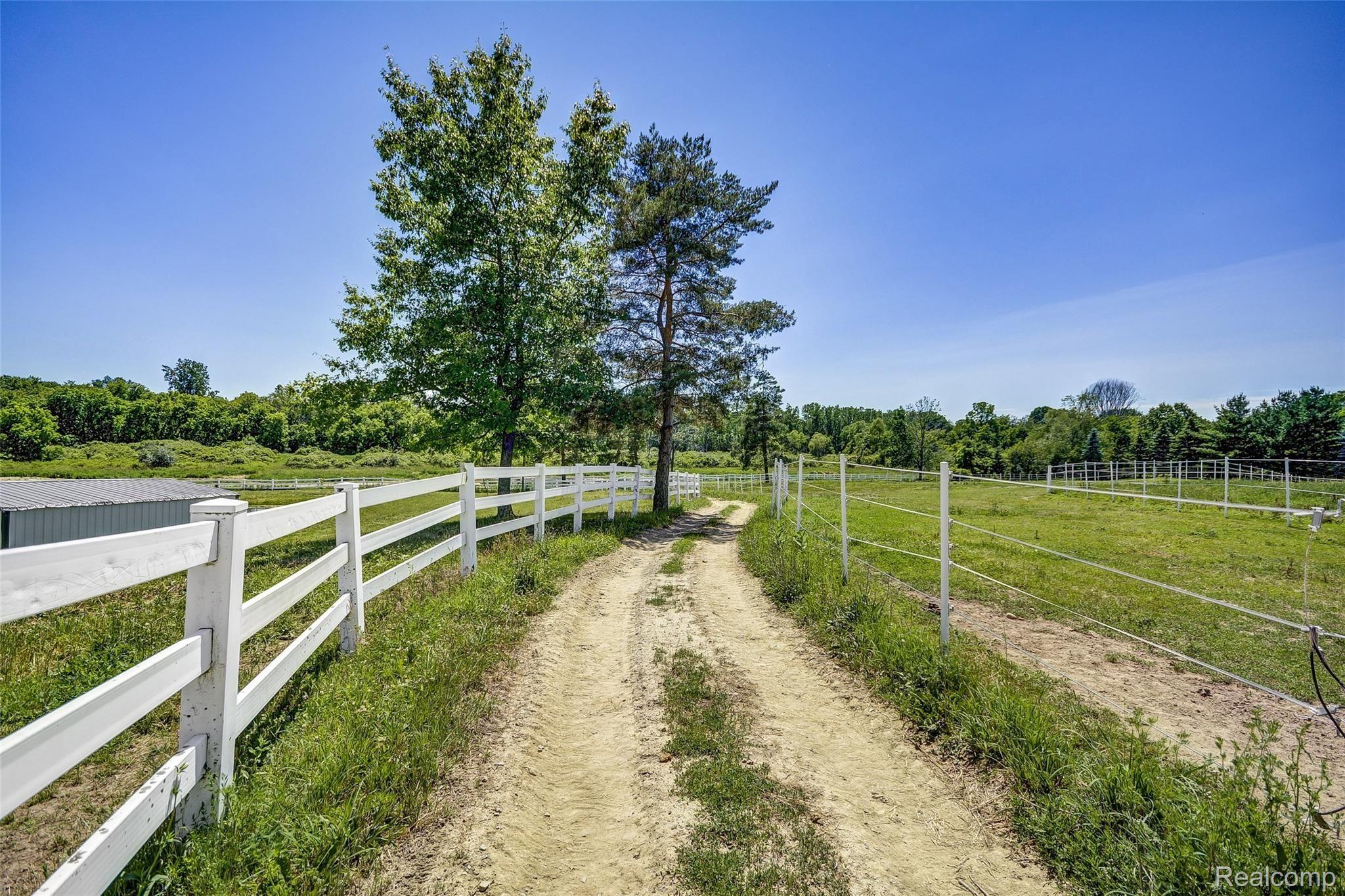 2356 East Cook Road Grand Blanc, MI 48439 - Photo 68 of 76 2356_E_Cook_69.jpg