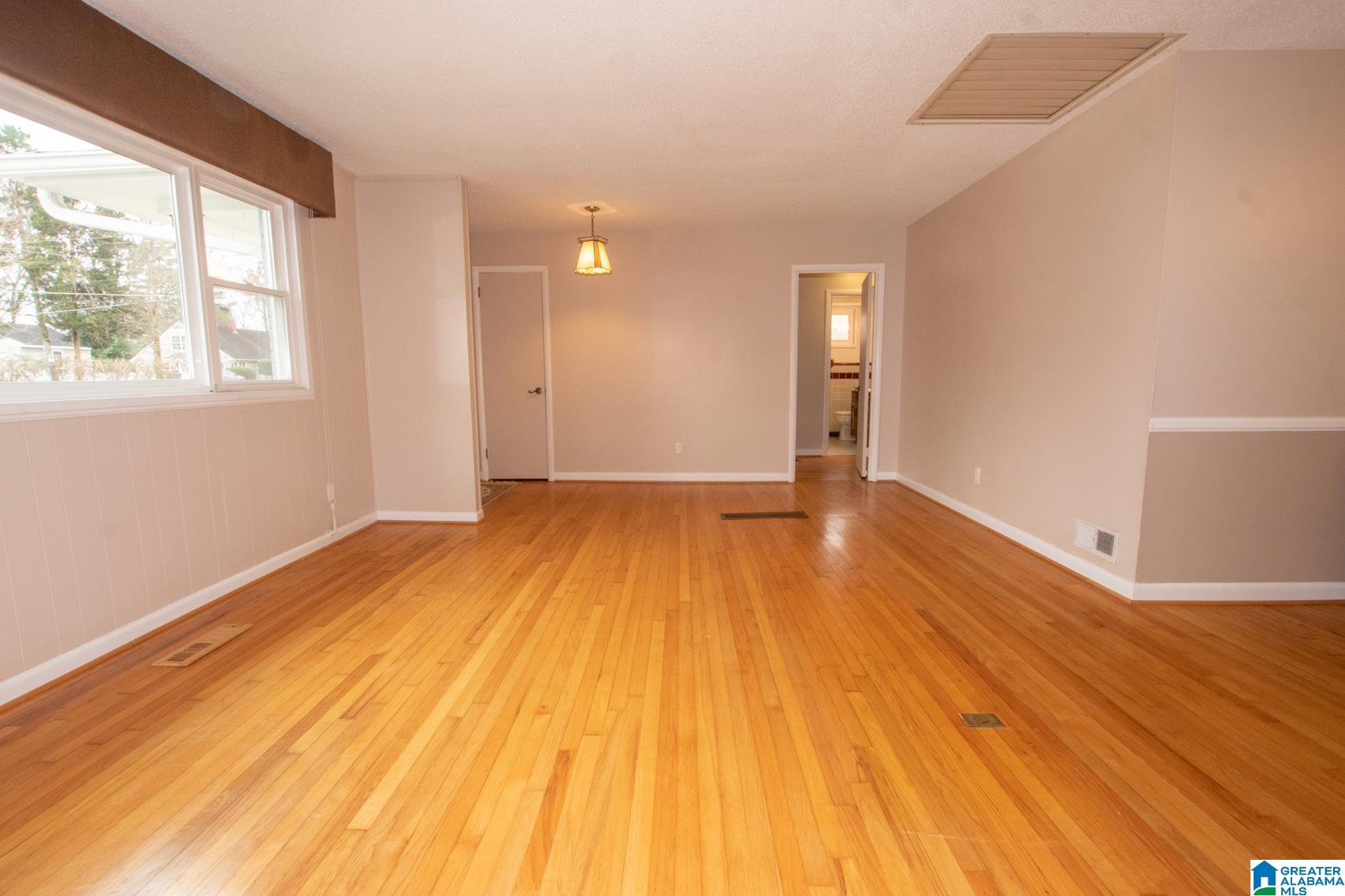 2025 Chapel Road Birmingham, AL 35226 - Photo 5 of 34