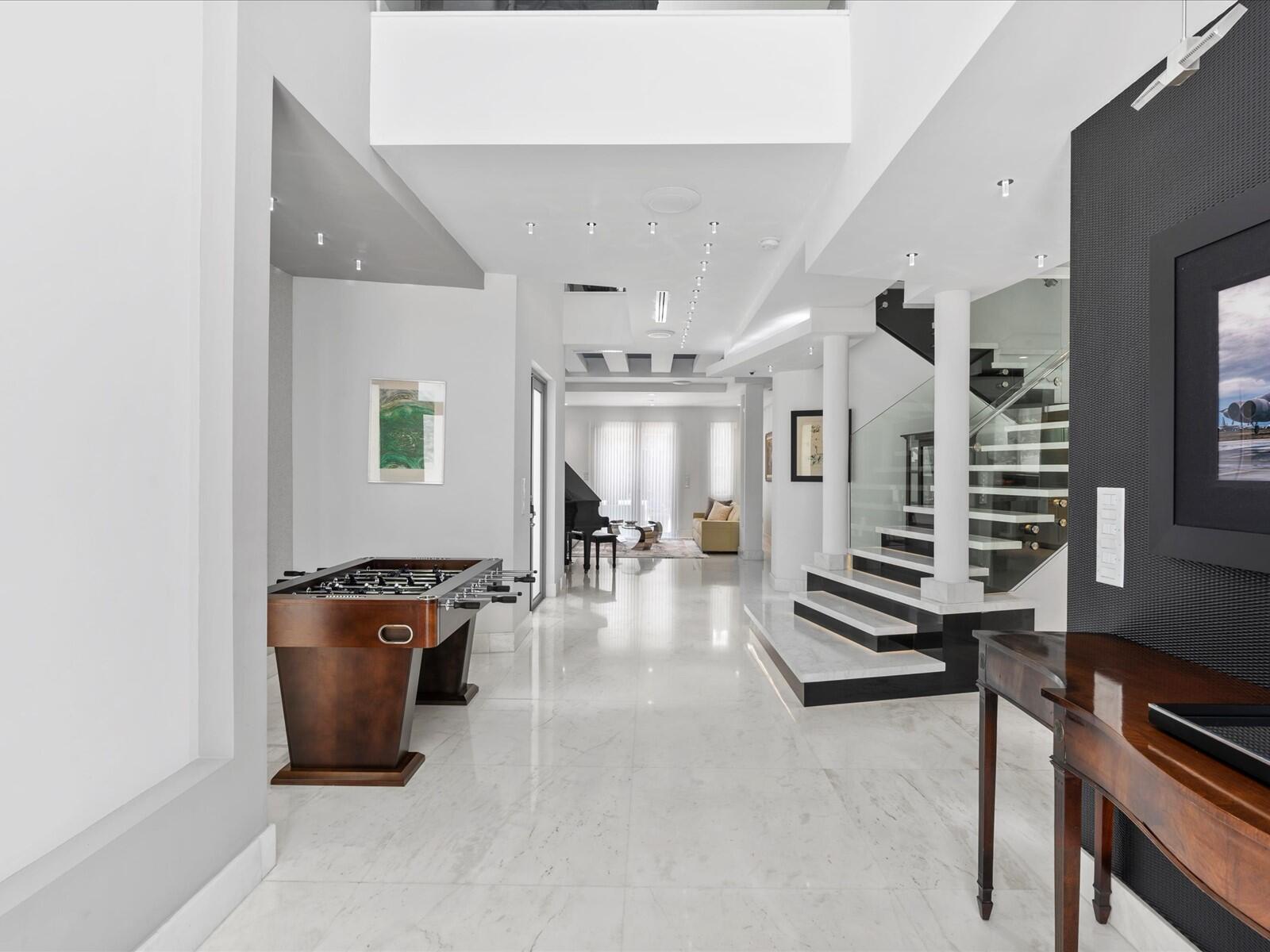 3917 South Le Jeune Road Miami, FL 33146 - Photo 36 of 91 37-Living