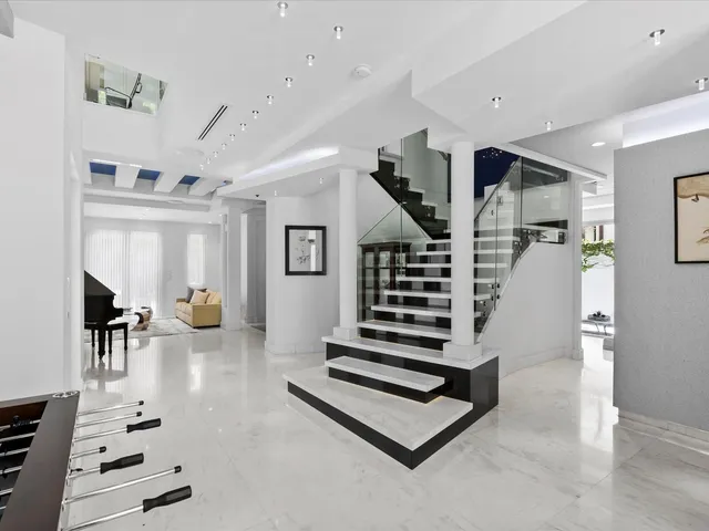 $23,000 | 3917 South Le Jeune Road, Miami, FL 33133