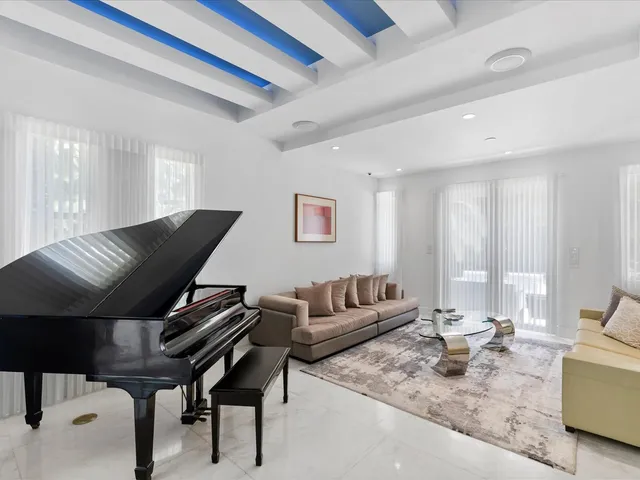 $23,000 | 3917 South Le Jeune Road, Miami, FL 33133